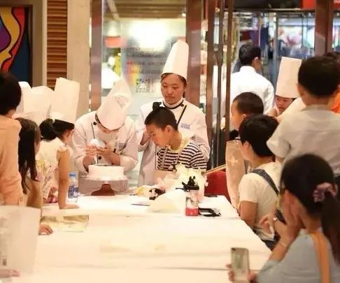 喜迎元旦 免费活动 | 全城寻找“甜品师”，让网红奶枣、冰糖葫芦、新年蛋糕甜蜜这...(图7)