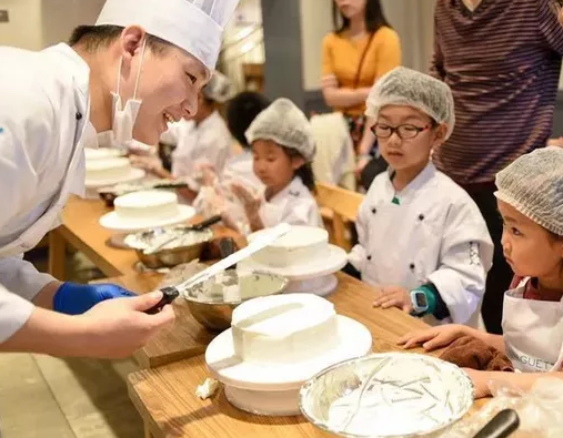 喜迎元旦 免费活动 | 全城寻找“甜品师”，让网红奶枣、冰糖葫芦、新年蛋糕甜蜜这...(图9)