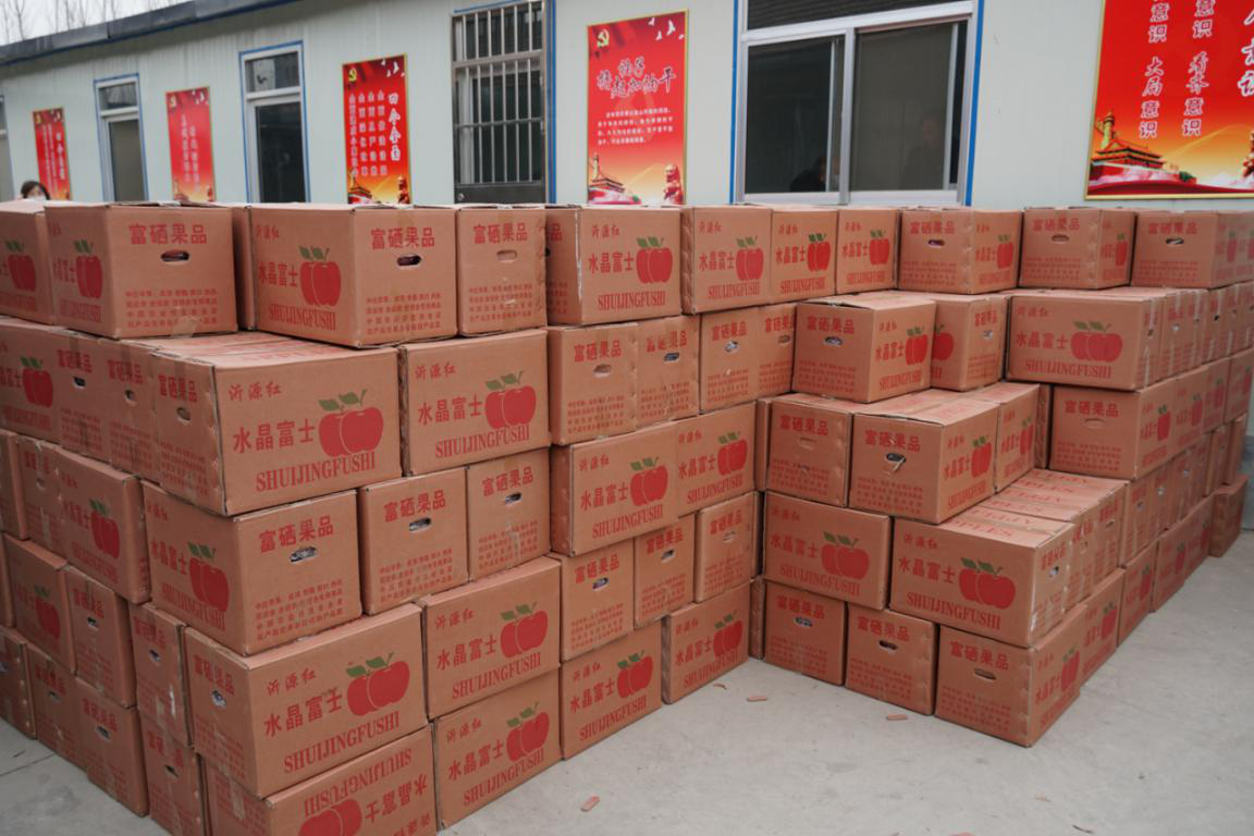 春节慰问送温暖，浓情关怀暖人心|兴宇集团、宇航地产慰问活动温暖来袭(图3)