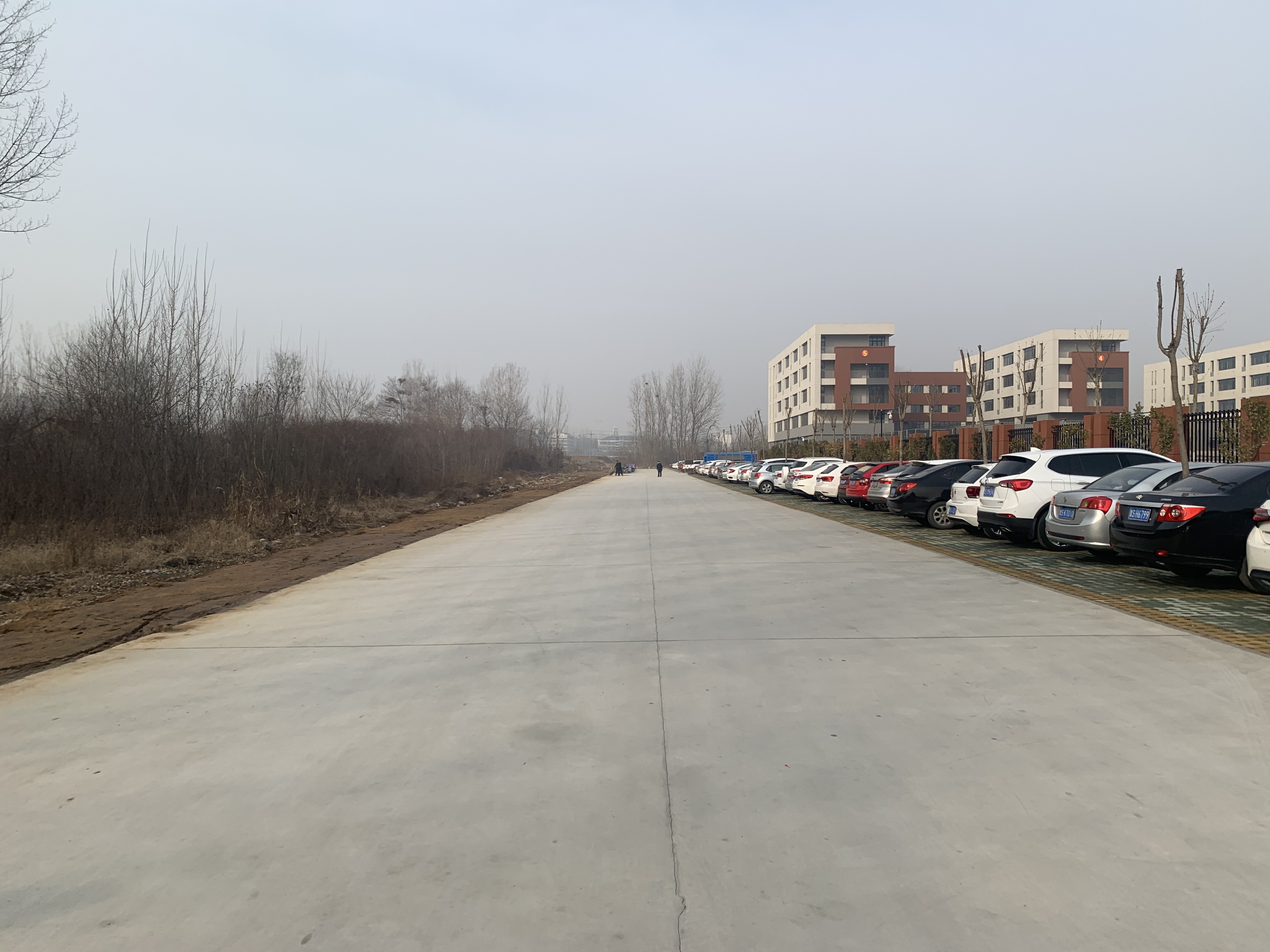 公益修路好 爱心护成长|玉龙湾开发商投资建设的高新区实验学校南门道路已竣工(图3)