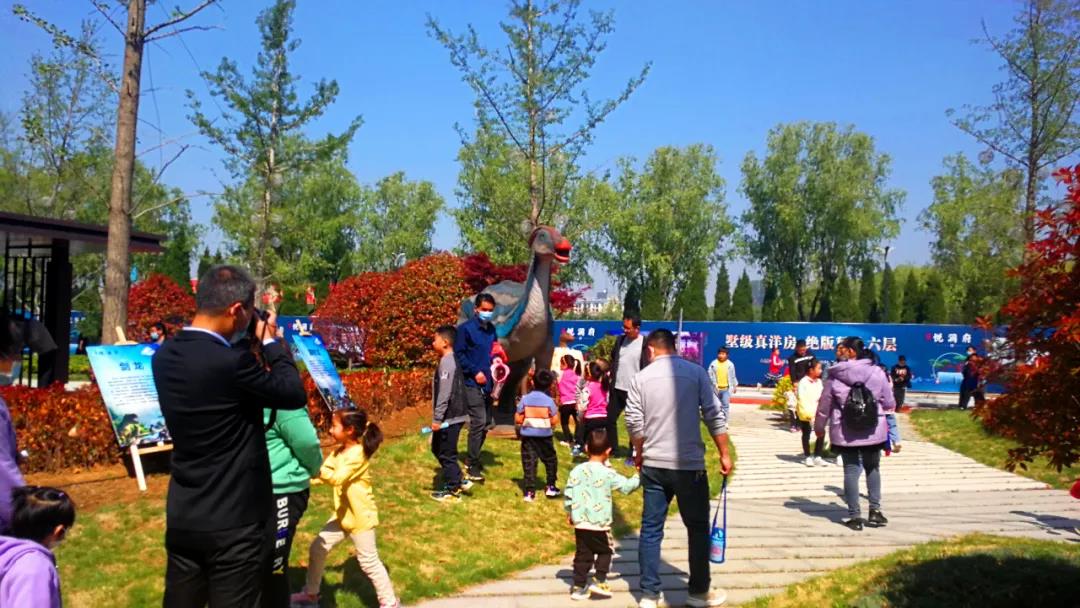 中洋·悦澜府 | 五一游玩好去处！奇幻恐龙展震撼来袭!(图9)