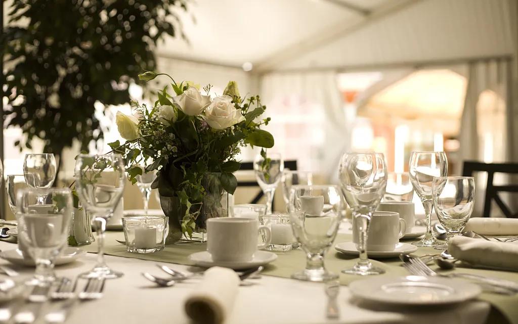 中国铁建·嬴兴园丨海鲜大咖高定私宴，品味盛夏(图2)