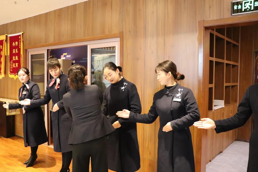 【兴宇物业 培训学习】物业同行互交流 参观学习共进步(图4)