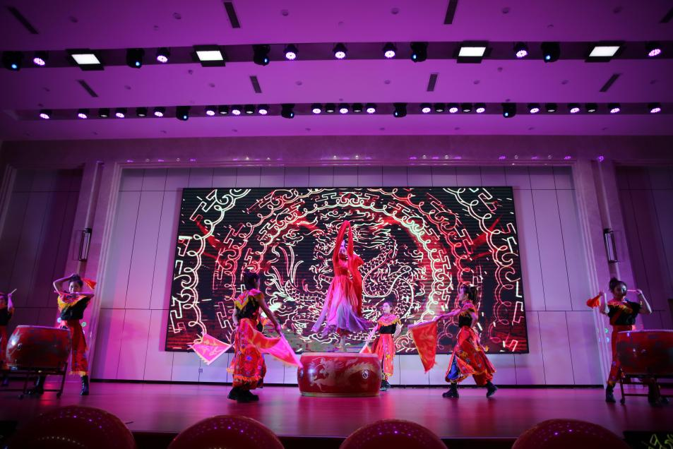 喜报 | 锦绣德宝首开大捷,2小时劲销1亿,引燃钢城抢房盛况!(图3)