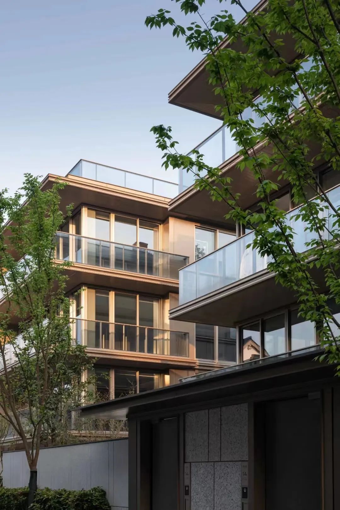 蓝城·鳯起玉鳴|风靡杭州的“现象级”Trees Villa城市叠墅,即将首映莱芜(图3)