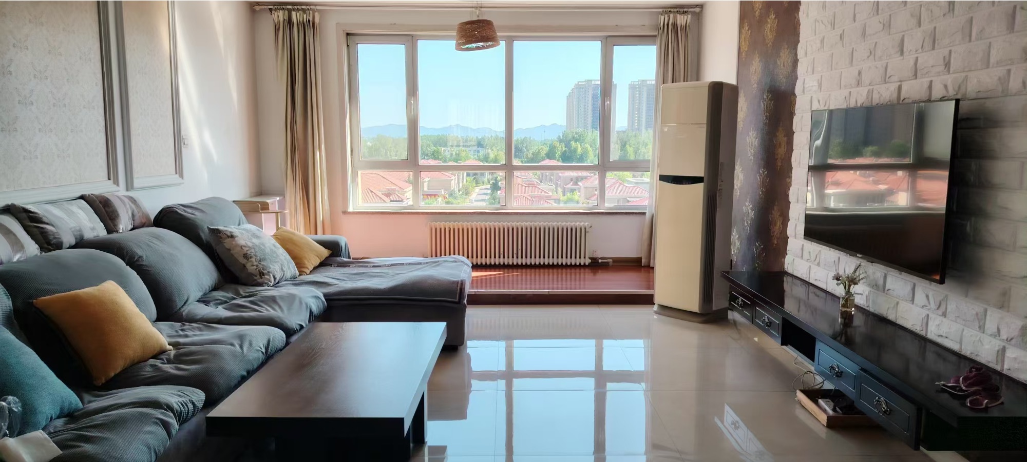 八区怡和缘吉房出租(图1)