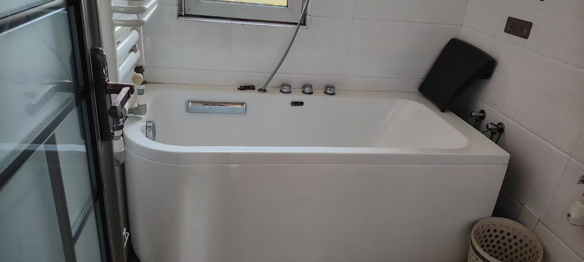 八区怡和缘吉房出租(图3)